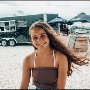 Meet your Posher, Stella